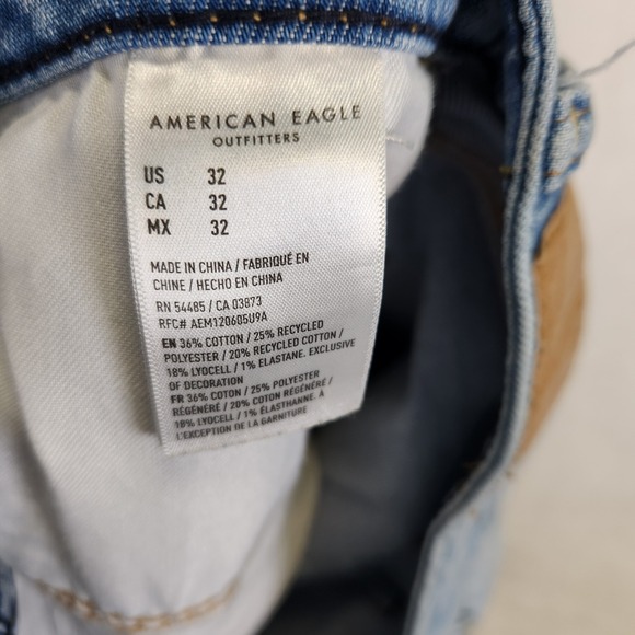 American Eagle Mens Light Wash Distressed Paint Splatter Denim Shorts Size 32 - Picture 8 of 8